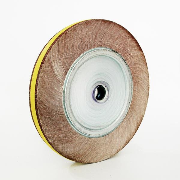 Aluminum oxide sanding flap wheel for stainless steel weld cleaning